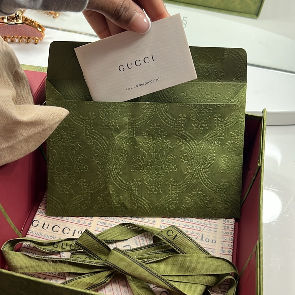 Gucci Belt Tag with box - Picture 5 of 7